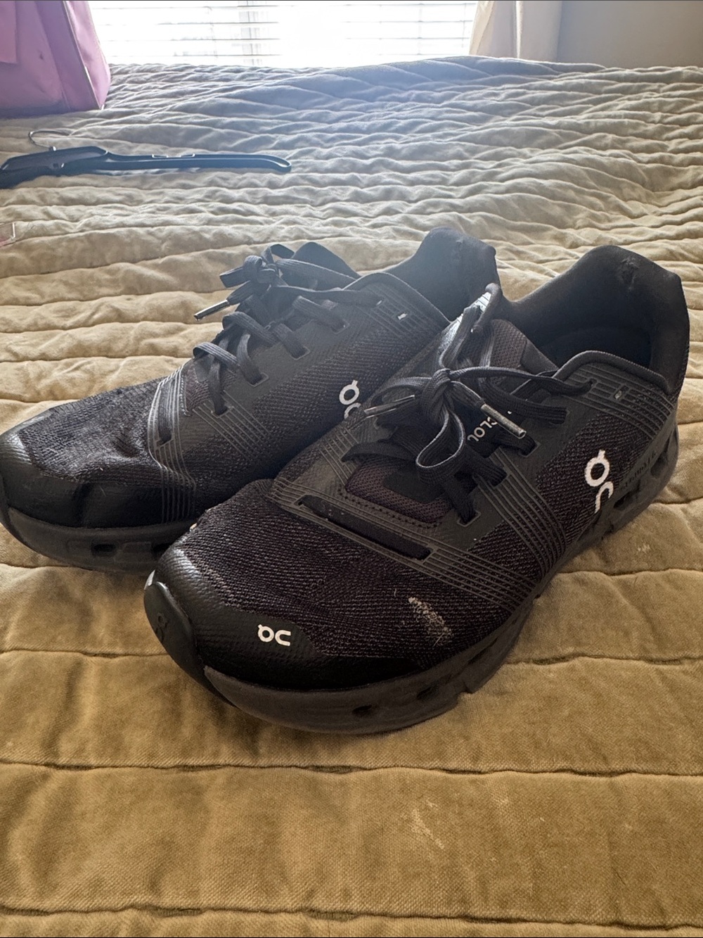 On Running Women’s Black Athletic Cloud-Style Running Shoes